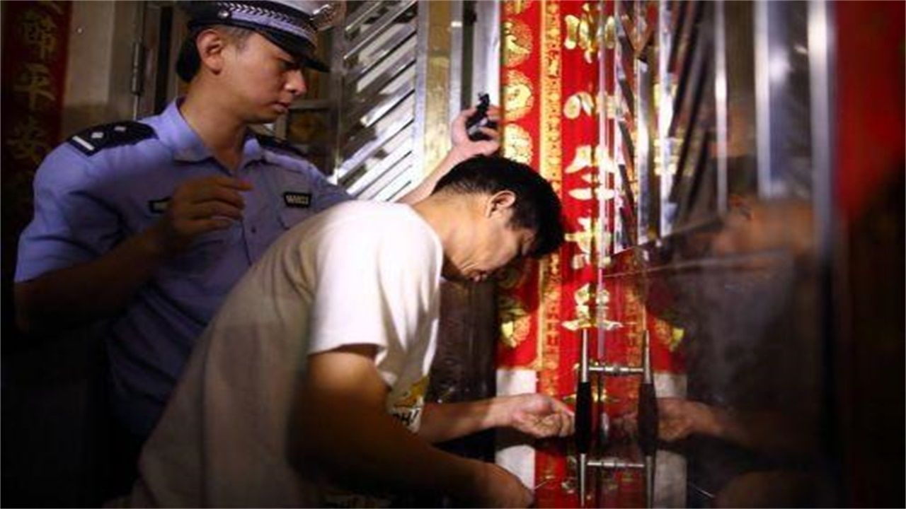 阿里地区请开锁师傅开了锁后，师傅为什么一般都不进门，就算主人请也不进去？